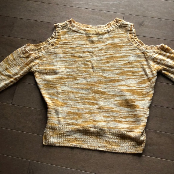 Sweater - Picture 4 of 5